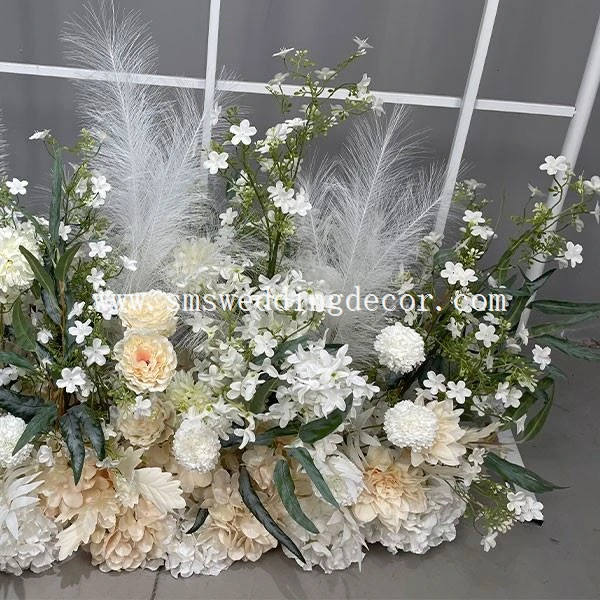 wedding aisle flowers